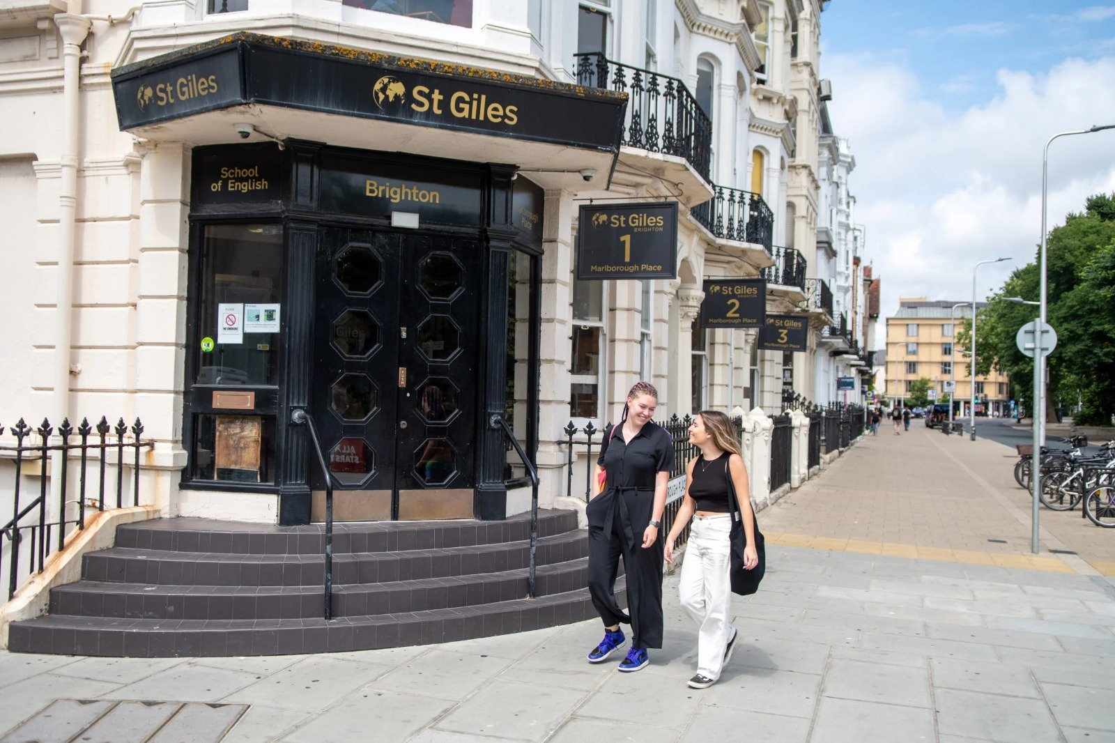 سان جايلس الدولي